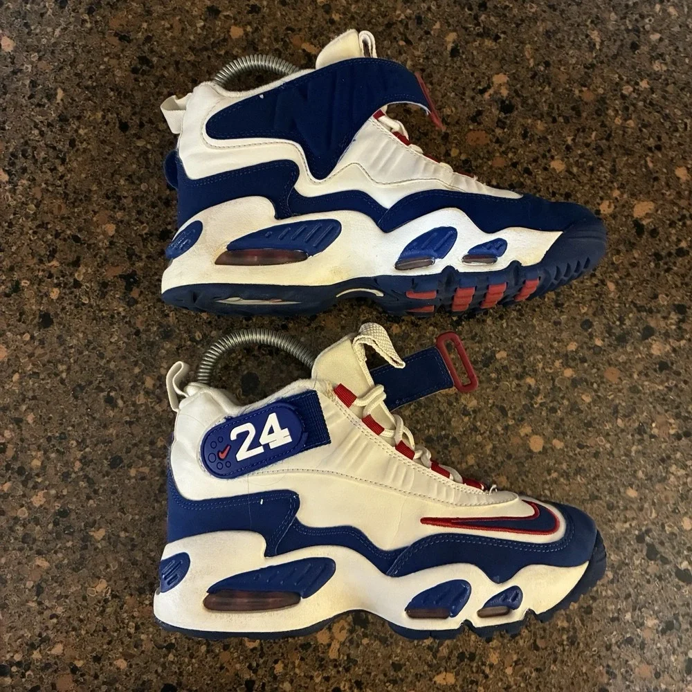 Nike Air Griffey Max 1 GS White Blue Red Kids Size 4Y DX3724-100 Baseball